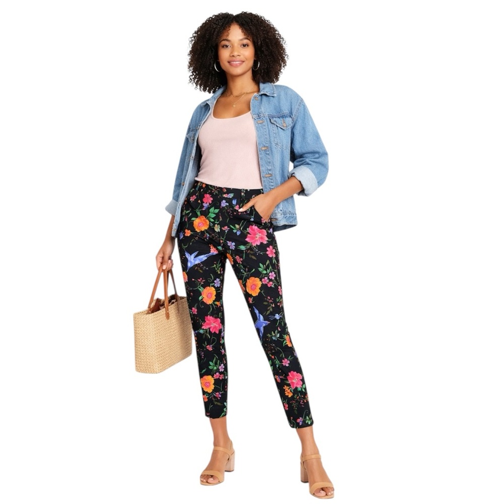 Pixie Mid-Rise Ankle Pants Size 2 Black with Floral Print